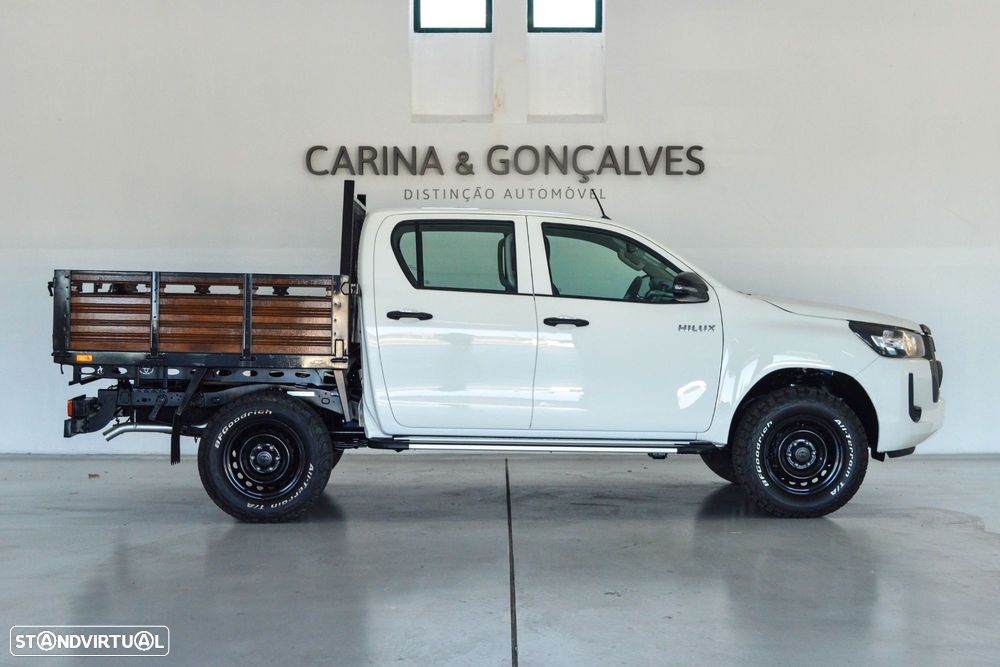 Toyota Hilux 2.4 D-4D 4WD CD CM - 5