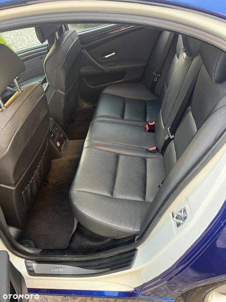 BMW Seria 5 540i Edition Exclusive - 14