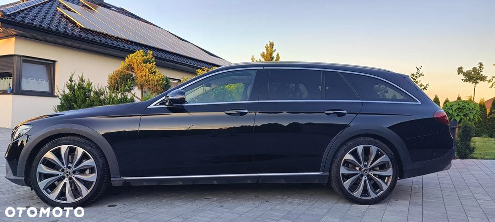 Mercedes-Benz Klasa E 220 d 4-Matic All-Terrain - 3