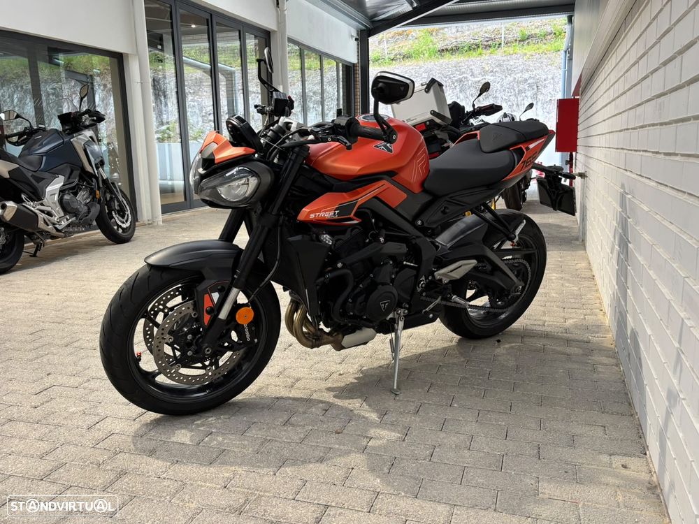 Triumph Street Triple 765 R - 5