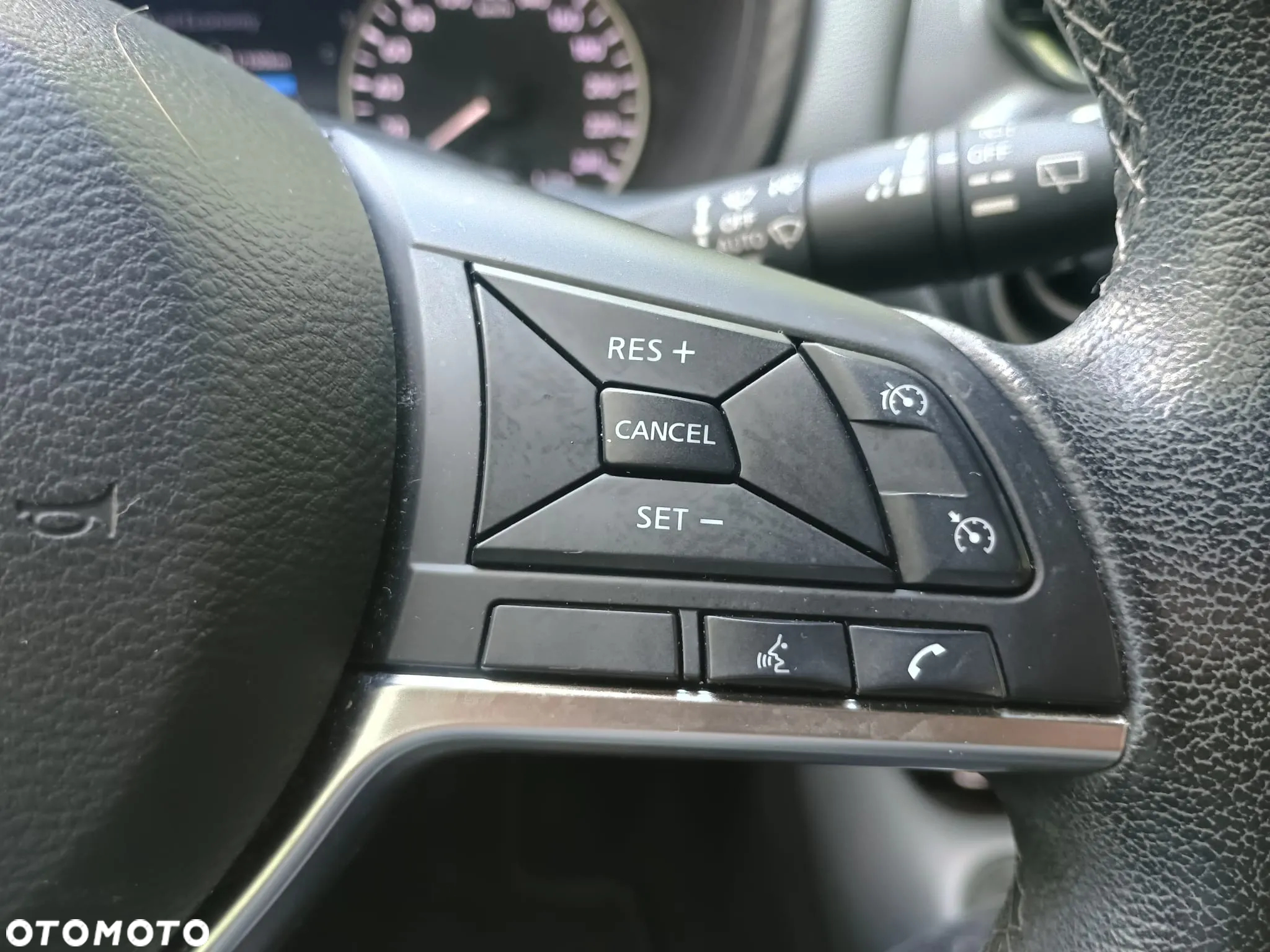 Nissan Juke 1.0 DIG-T N-Connecta - 11