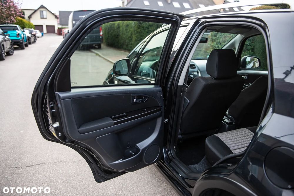 Fiat Sedici 2.0 Multijet DPF 4x2 Emotion - 19