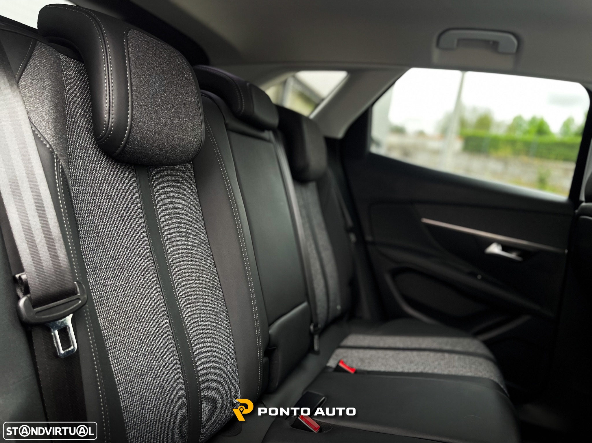 Peugeot 3008 1.2 PureTech Allure EAT8 - 13