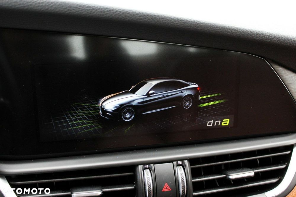 Alfa Romeo Giulia - 32