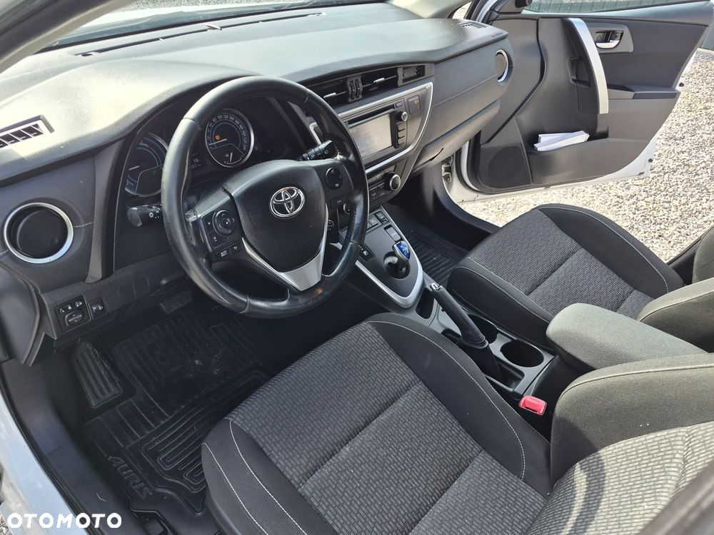 Toyota Auris 1.8 HSD Prestige NAVI - 6