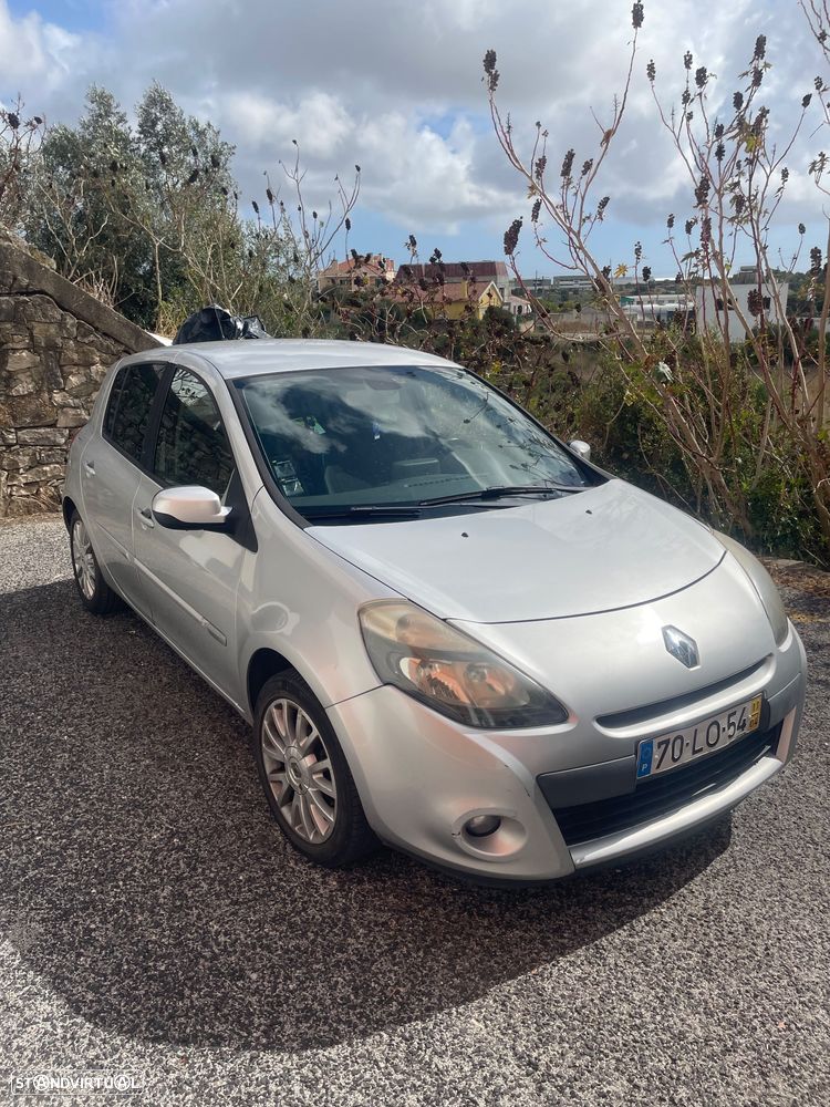 Renault Clio 1.2 16V Confort 130g - 2
