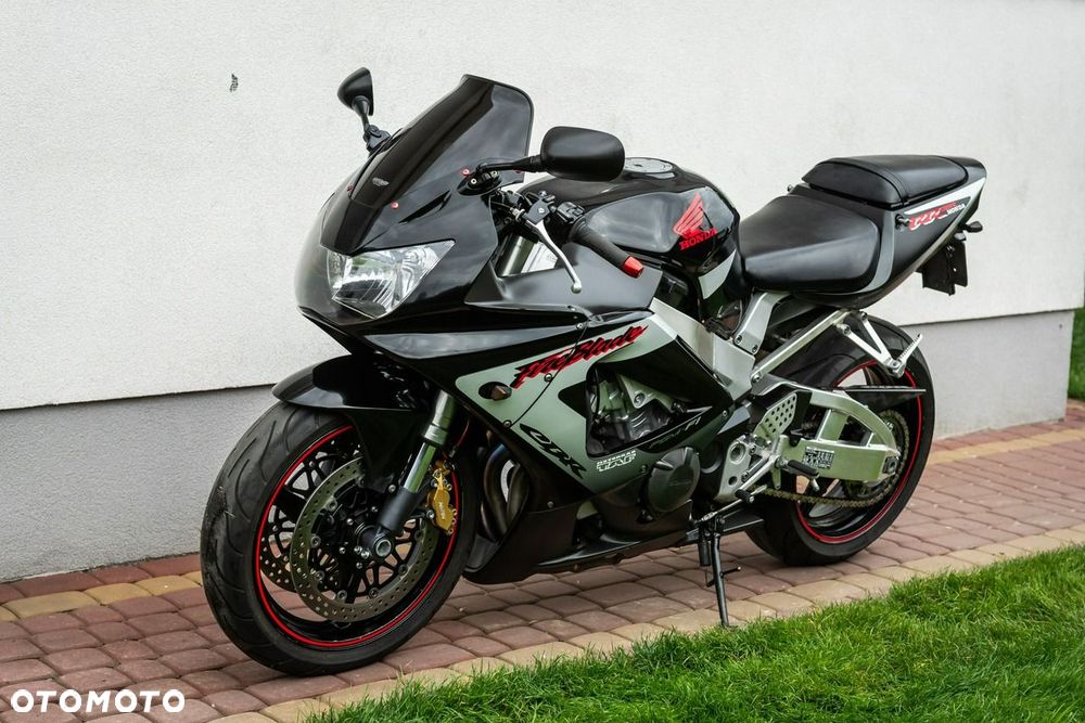 Honda CBR - 7