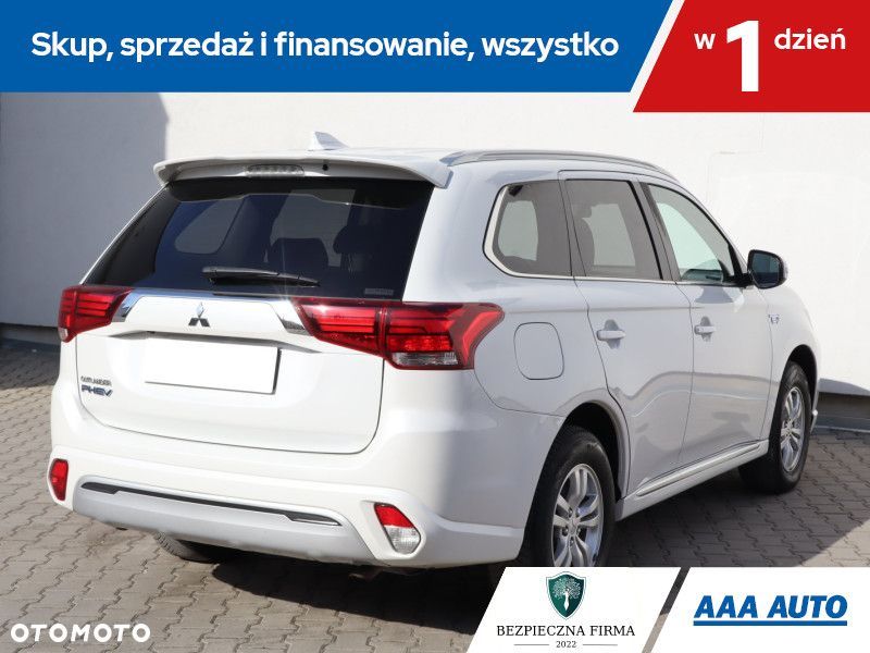 Mitsubishi Outlander - 6