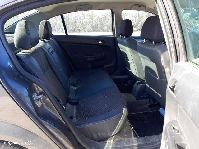 Peças Opel Astra H Saloon (A04) a partir de 2007 - 9