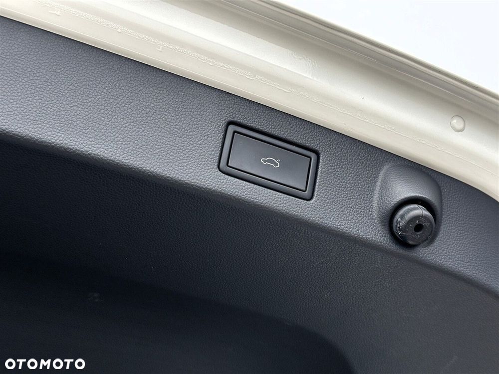 Volkswagen Arteon 2.0 TDI 4Motion R-Line DSG - 34