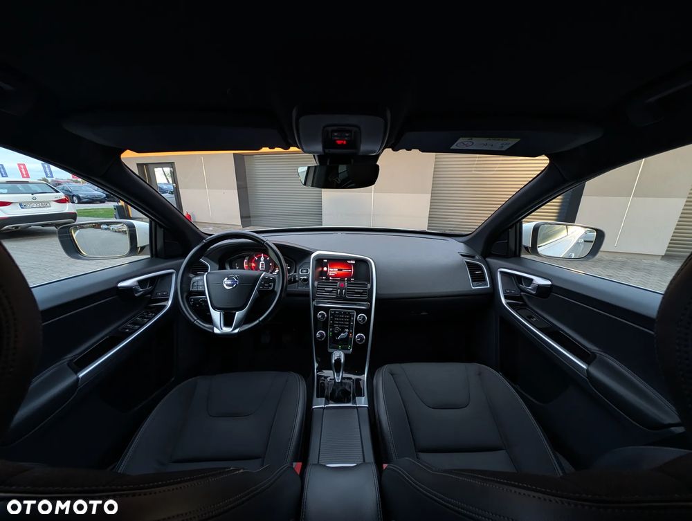 Volvo XC 60 D3 Momentum - 24