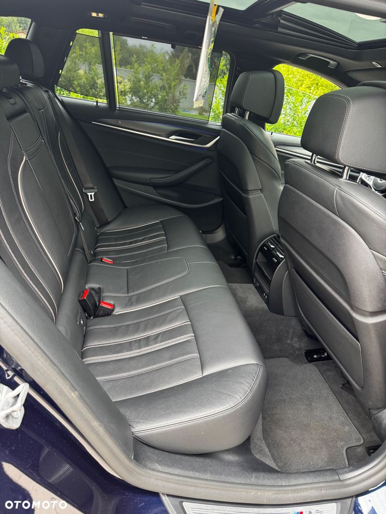 BMW Seria 5 540d xDrive mHEV M Sport sport - 17