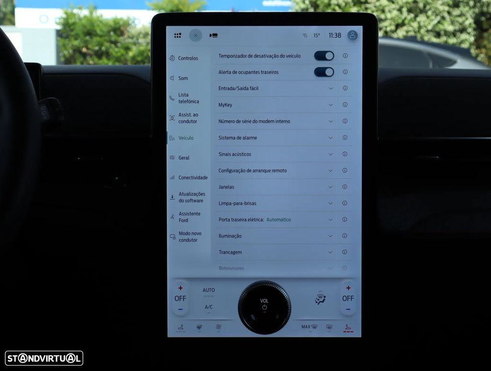 Ford Mustang Mach-E AWD PREMIUM - 47