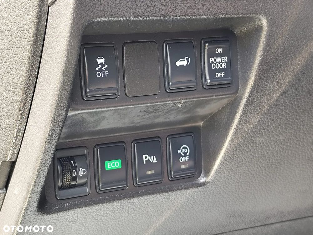 Nissan X-Trail 2.0 dCi Xtronic N-Vision - 18