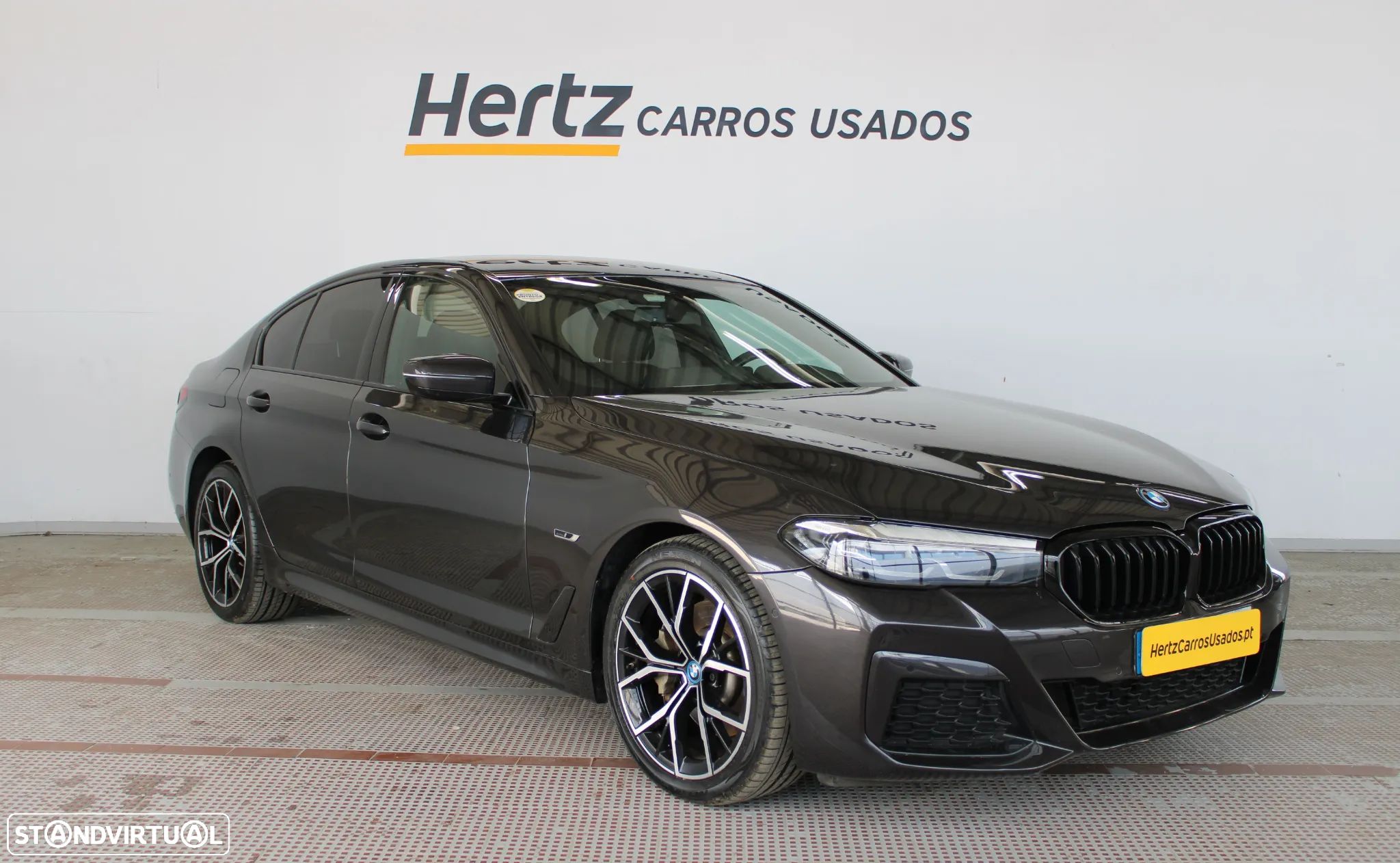 BMW 530 e Pack Desportivo M - 1