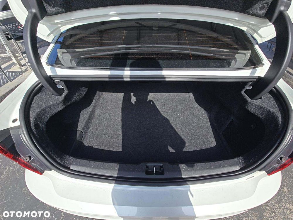 Volvo S60 T6 AWD R-Design - 11