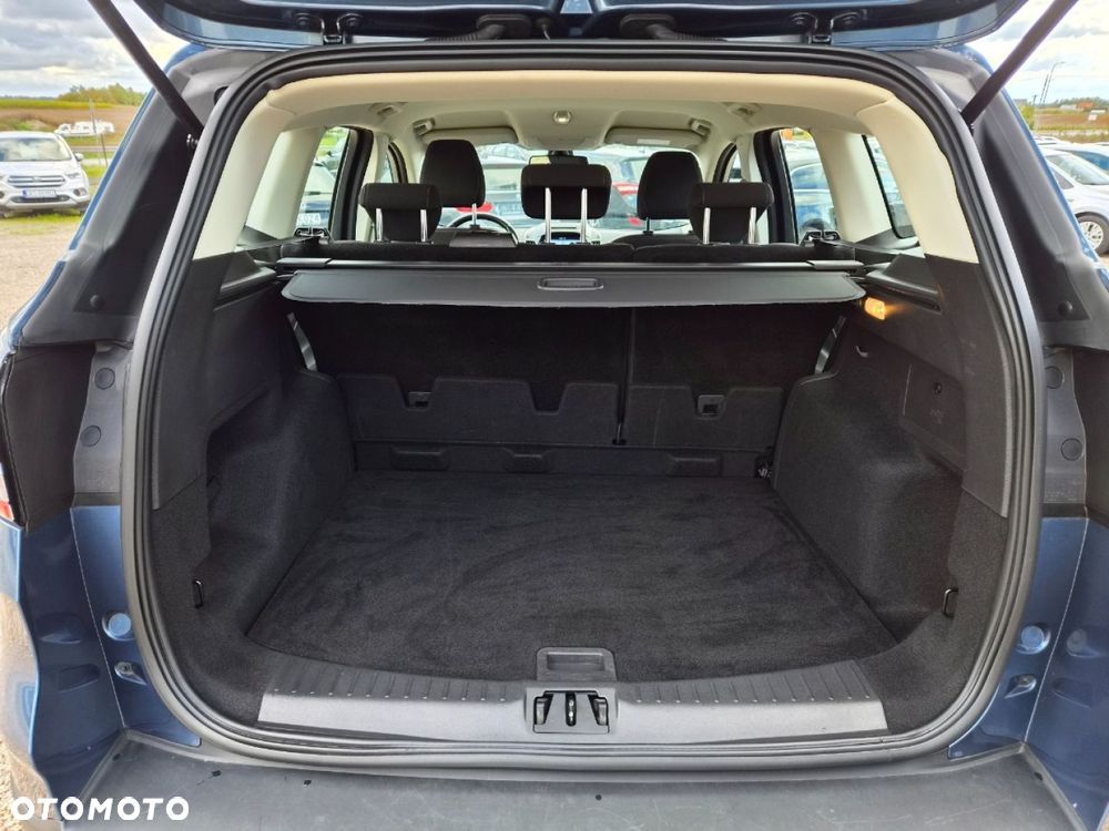 Ford Kuga - 16
