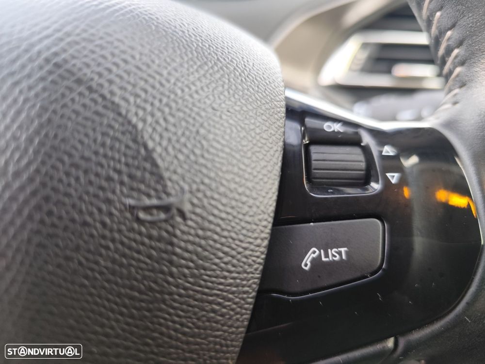 Peugeot 308 SW 1.6 BlueHDi Active - 18