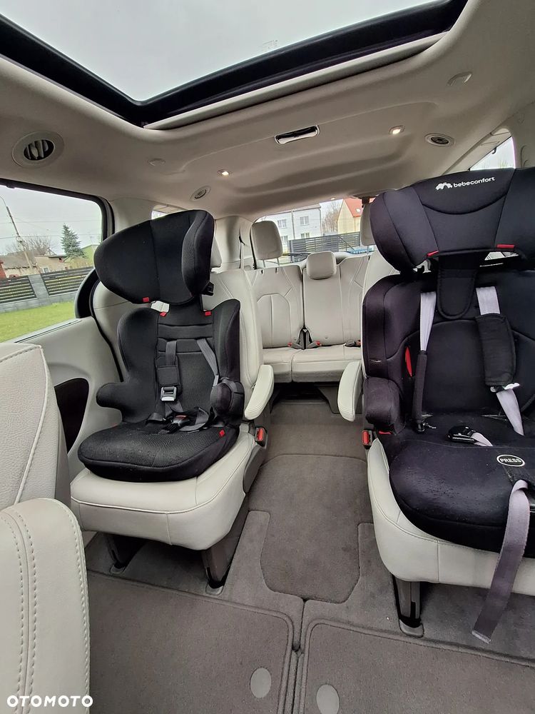 Chrysler Pacifica - 20