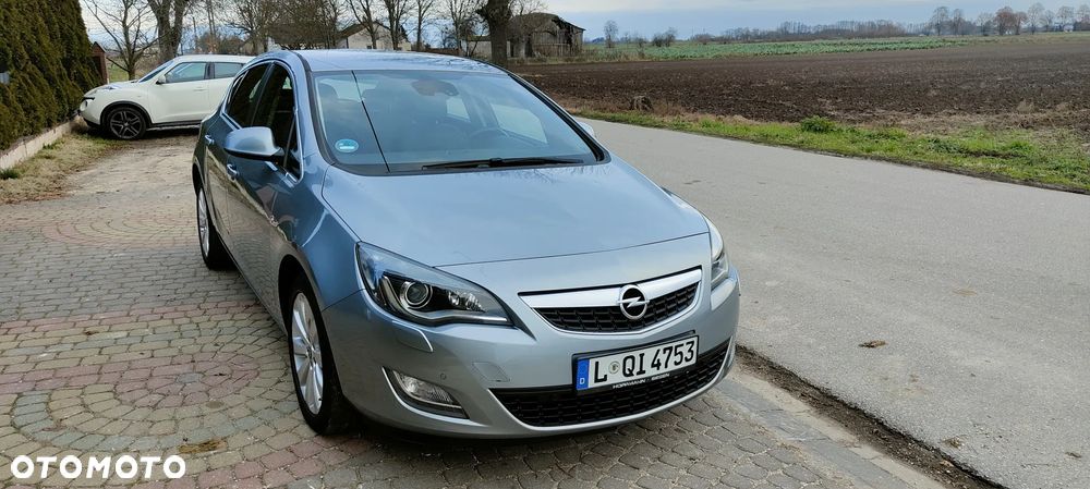 Opel Astra 1.6 Cosmo - 19