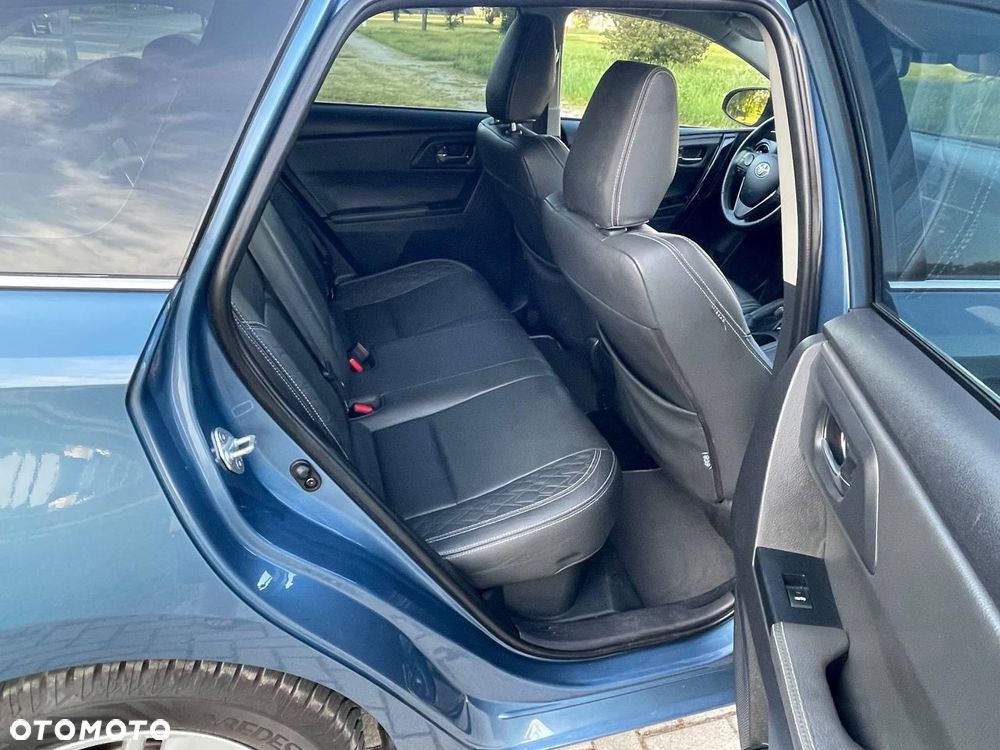 Toyota Auris Hybrid 135 Premium - 26