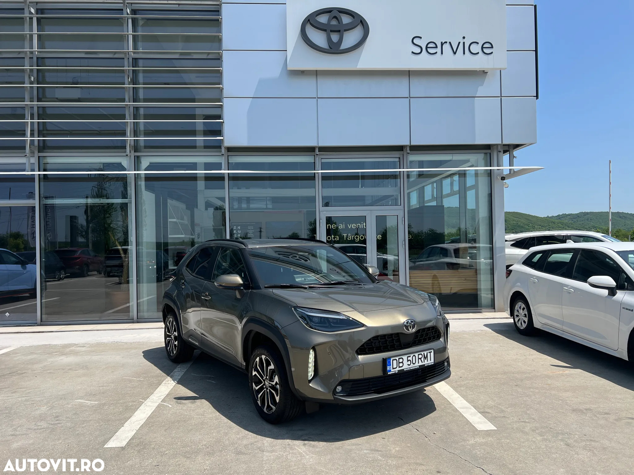 Toyota Yaris Cross 1.5 VVT-i HSD 116 4x2 HEV Dynamic - 2