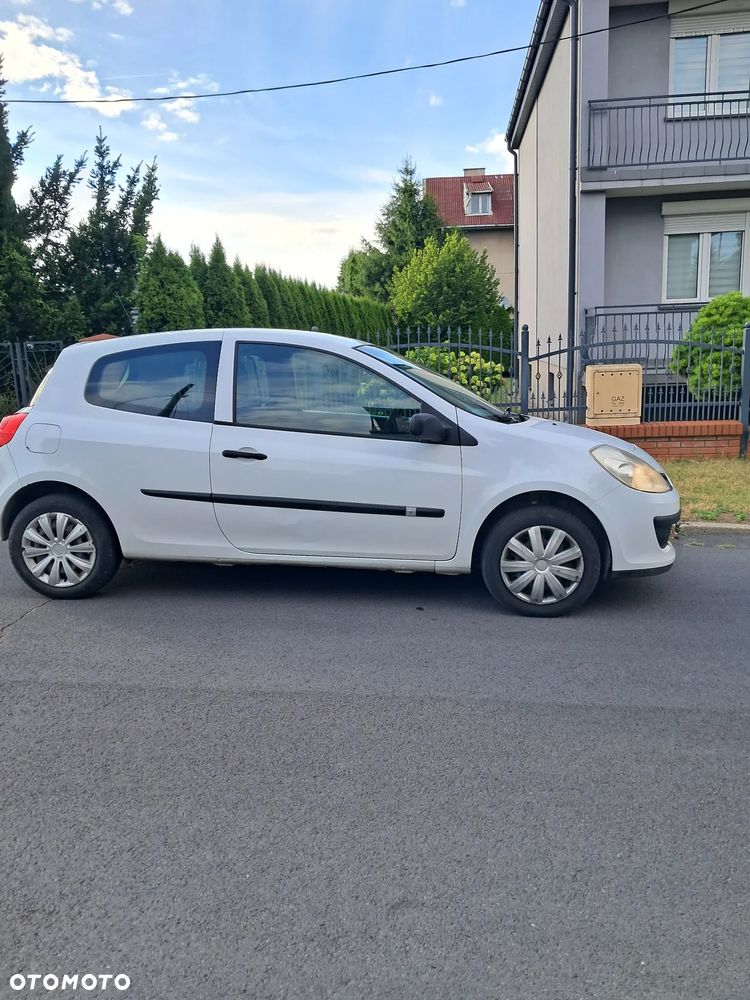 Renault clio - 3