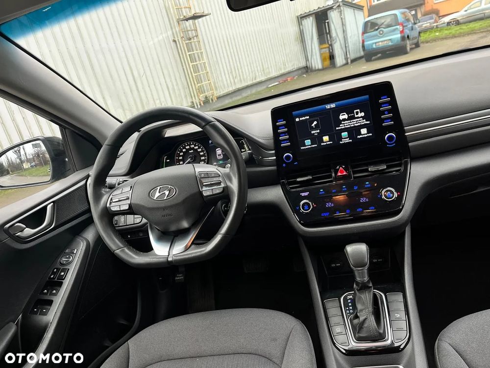 Hyundai IONIQ Hybrid Business - 19