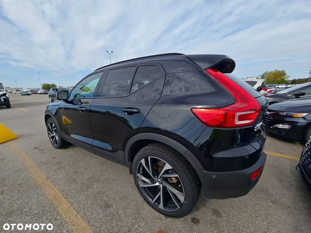Volvo XC 40 T5 AWD R-Design
