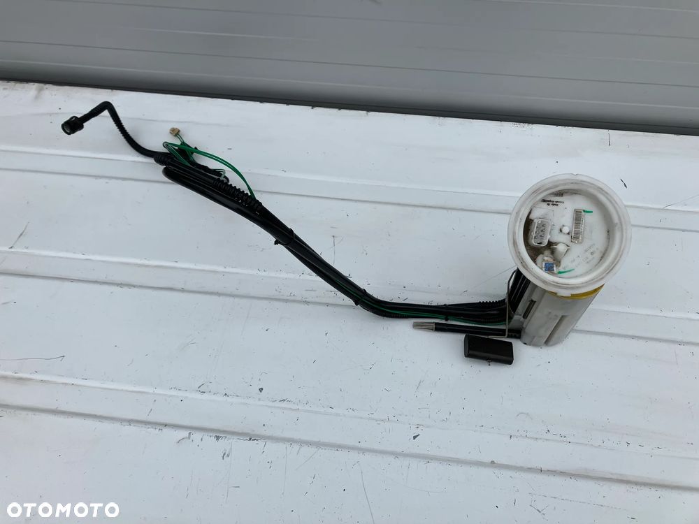Pompa paliwa BMW E60 E61 w baku diesel 535d 530d 525d webasto 6765847 6765848 - 4