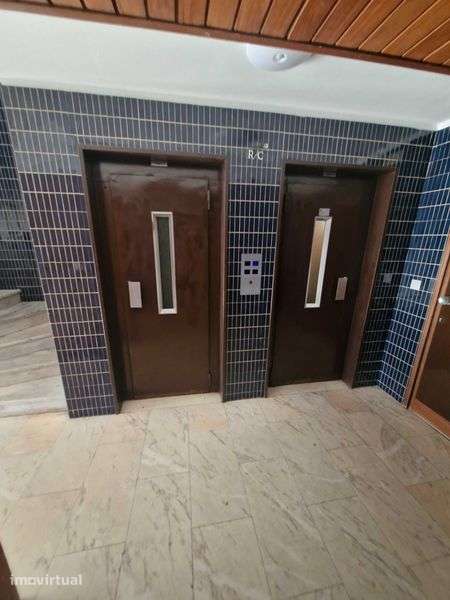 Espaço comercial - 182m2 - Com potencial para várias vertentes - Grande imagem: 3/11