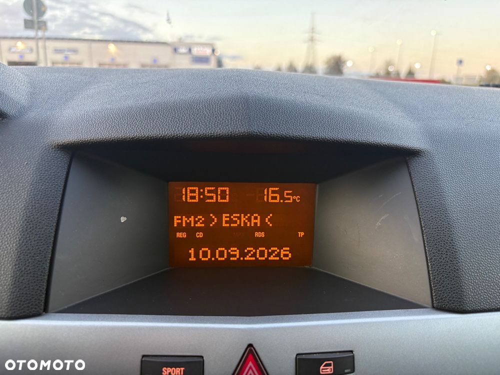 Opel Astra 1.8 Sport - 19