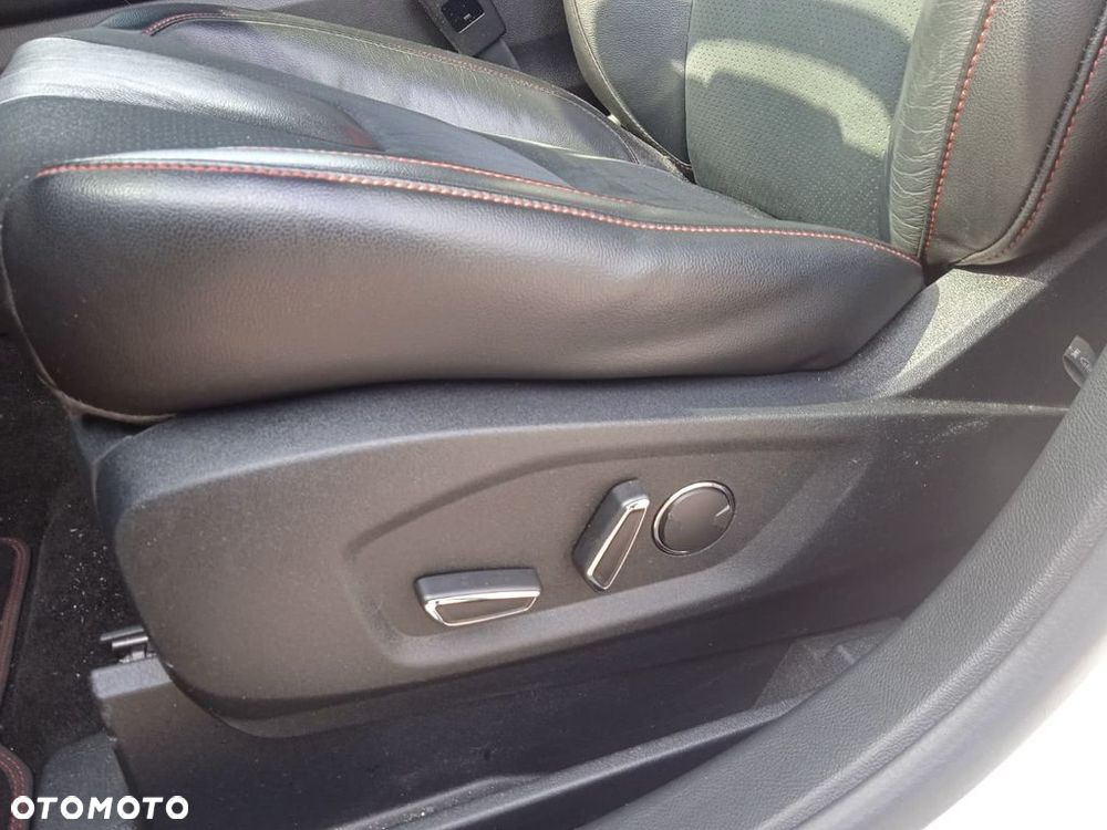 Ford Edge 2.0 EcoBlue Twin-Turbo 4WD ST-Line - 34