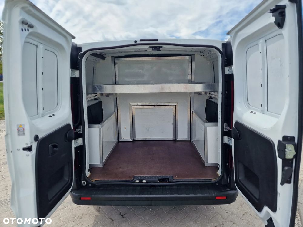 Renault Trafic - 22