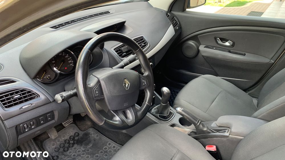 Renault Fluence 1.6 16V Expression - 8