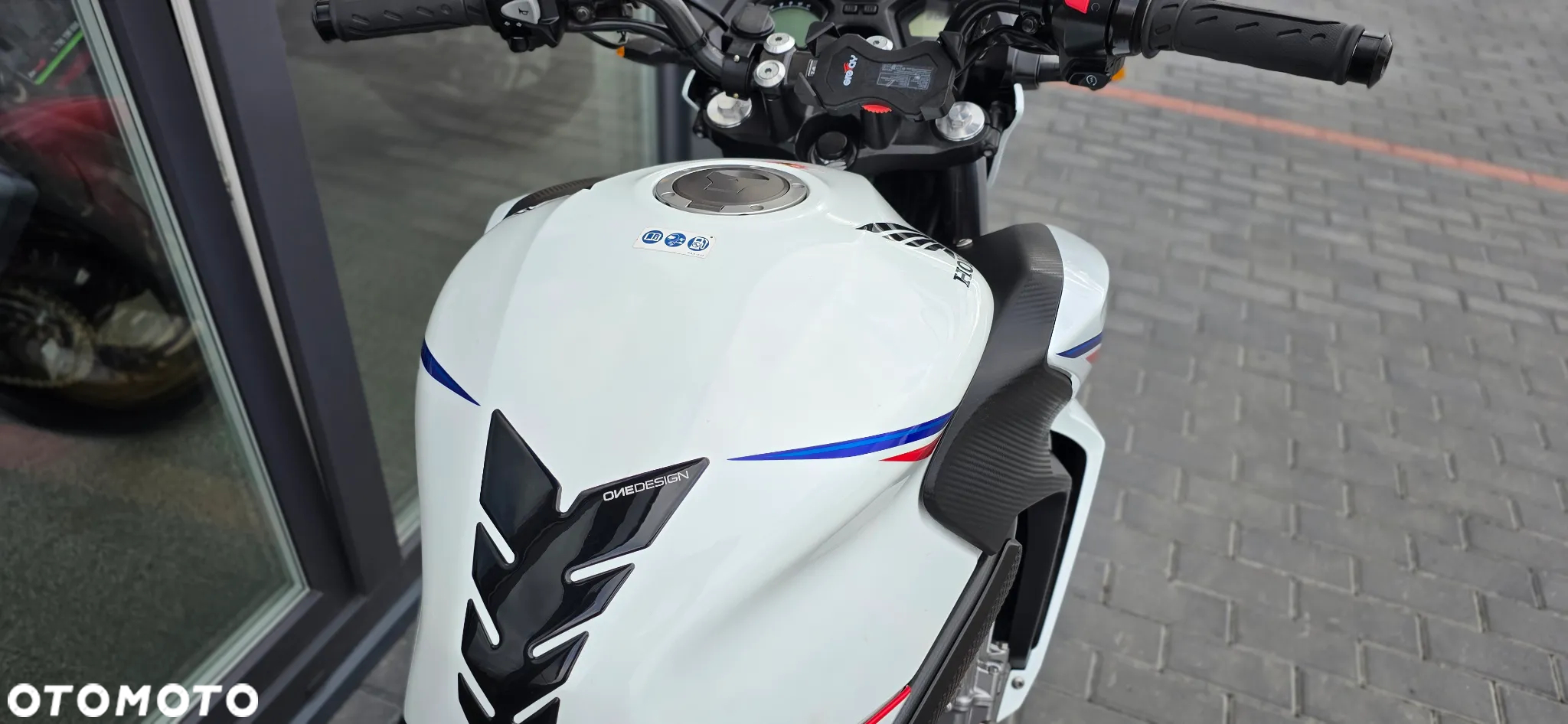Honda CB - 24