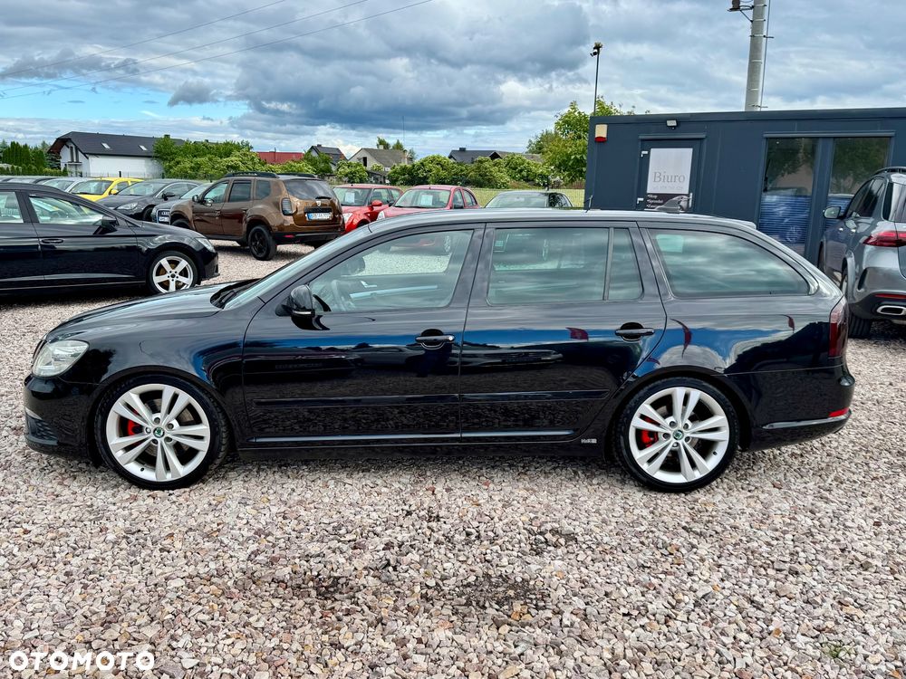 Skoda Octavia 2.0 TDI CR DPF RS - 24