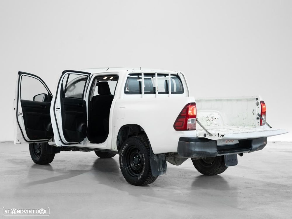 Toyota Hilux 2.4 D-4D 4WD CD - 6