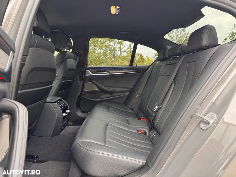BMW Seria 5 520d Aut. M Sport Edition - 11