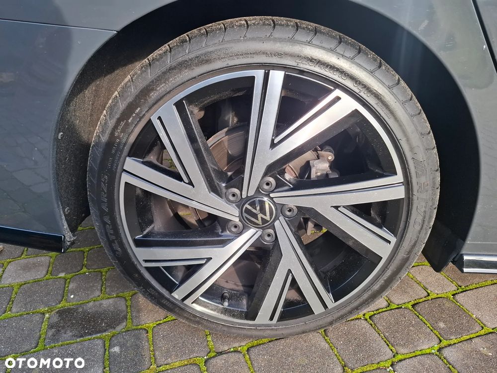 Volkswagen Golf 2.0 TDI SCR DSG R-Line - 37