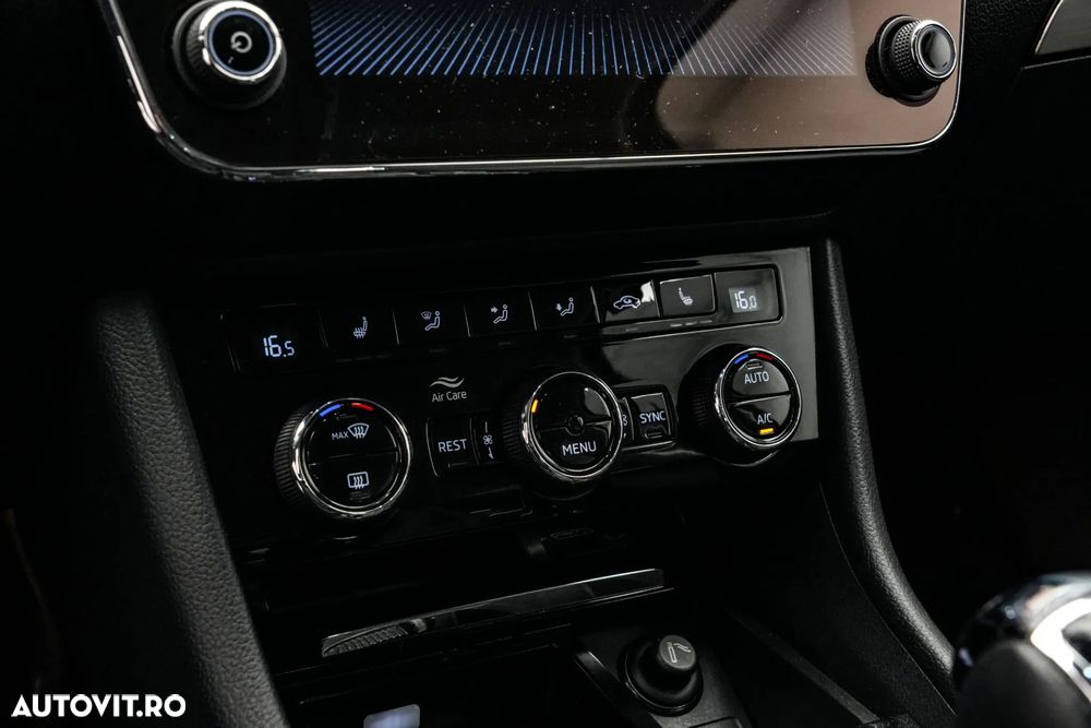 Skoda Superb 2.0 TDI DSG Style - 19