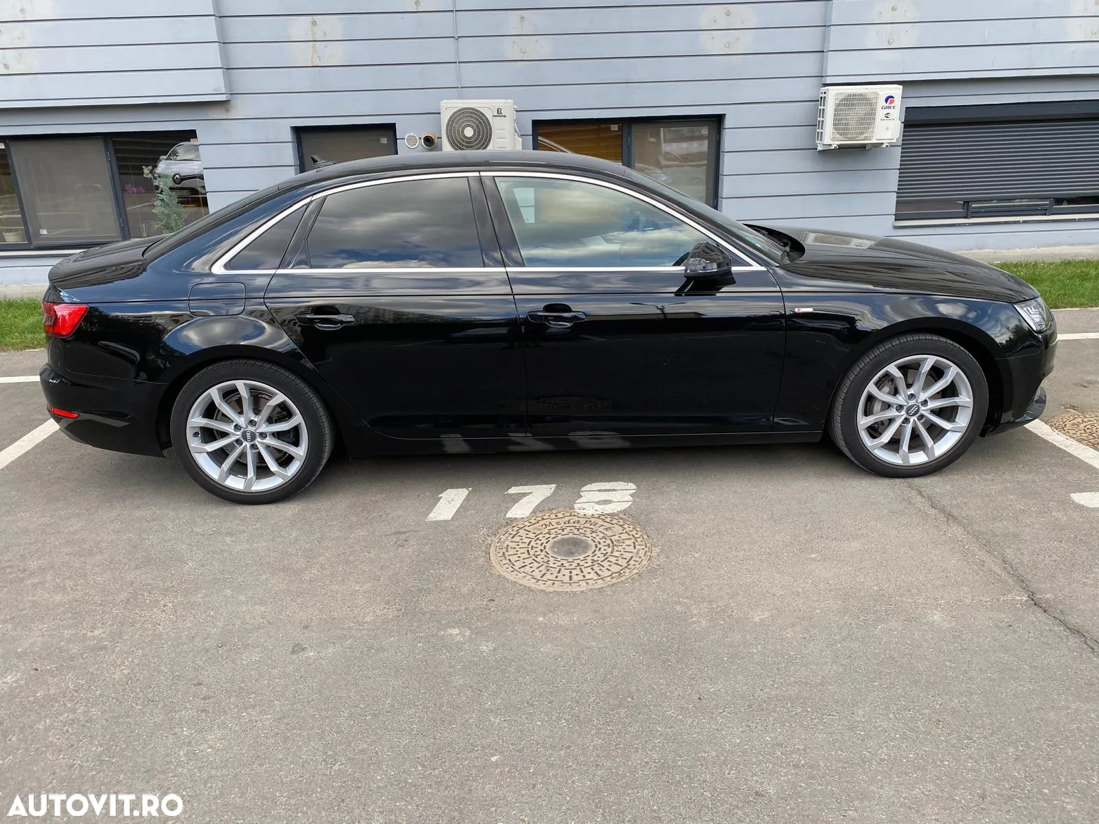 Audi A4 2.0 TDI quattro S tronic Sport - 11