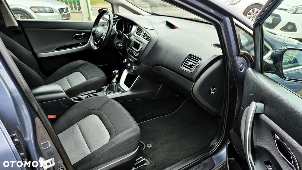 Kia Ceed 1.6 GDI Platinum Edition - 37