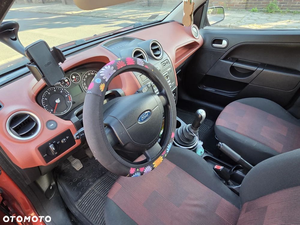 Ford Fiesta 1.4 Ambiente - 5