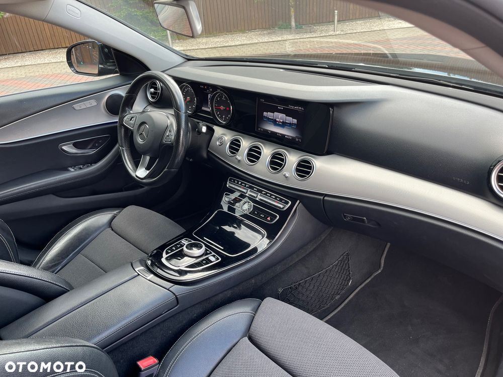 Mercedes-Benz Klasa E 200 d 9G-TRONIC - 29