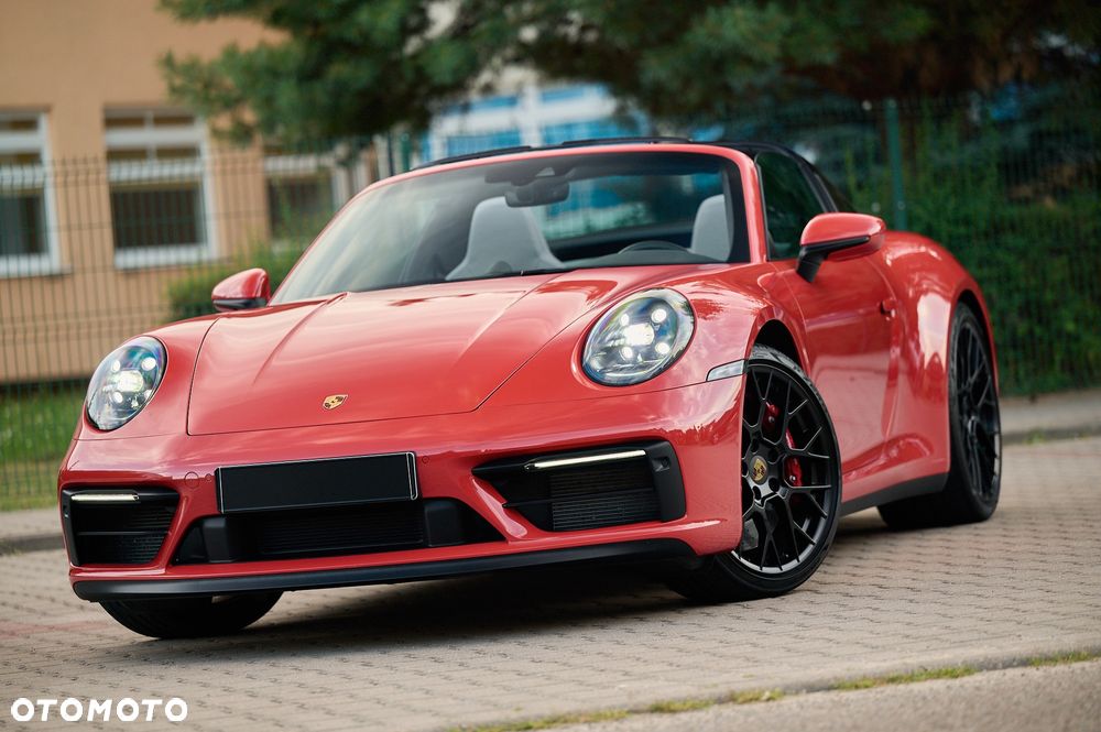 Porsche 911 Targa 4 GTS - 3