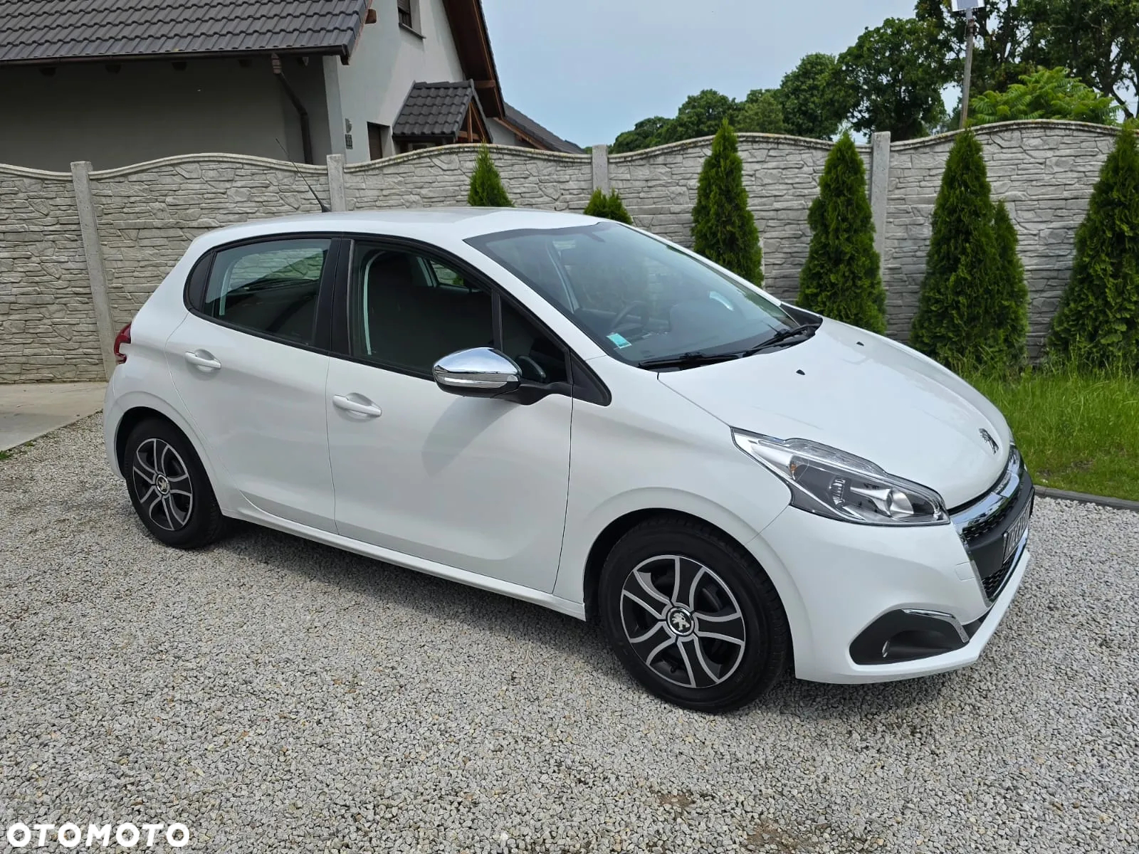 Peugeot 208 - 26