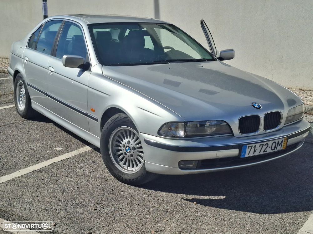 BMW 528 iA - 1
