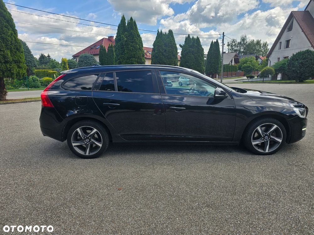 Volvo V60 D4 AWD Geartronic Momentum - 8
