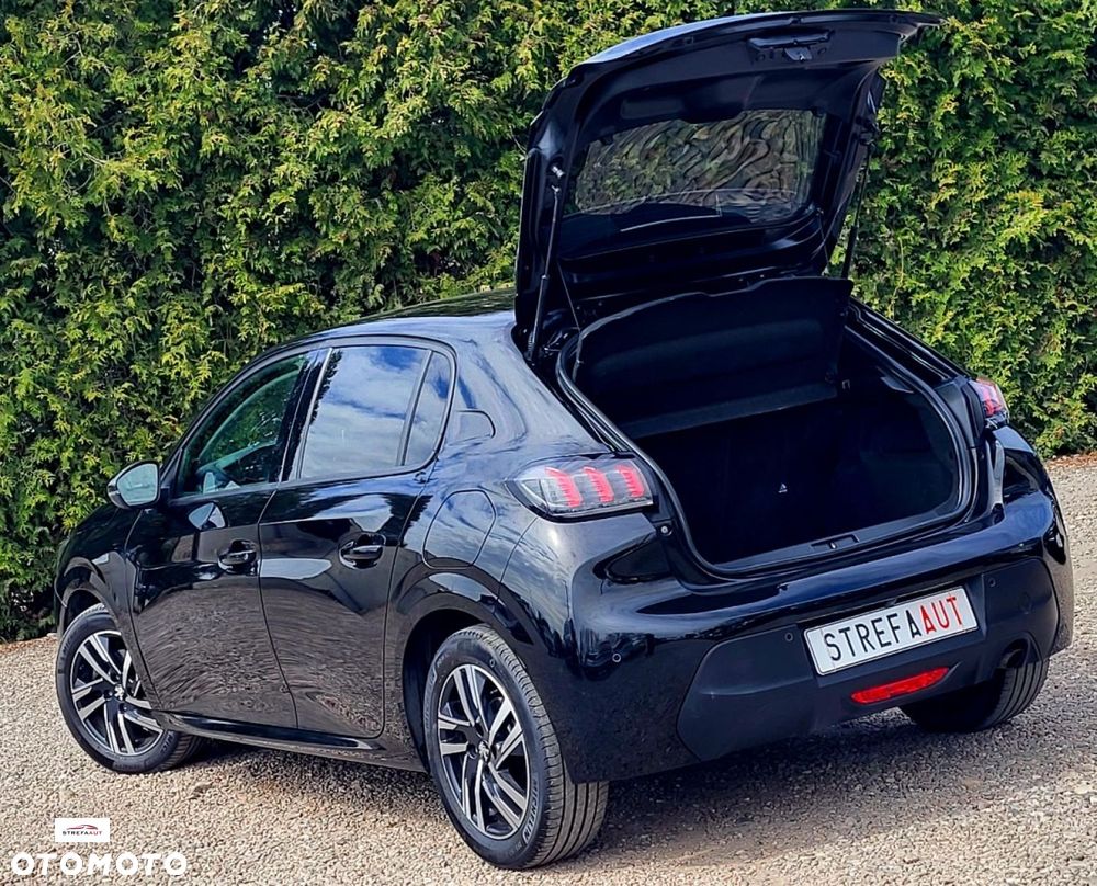 Peugeot 208 - 17